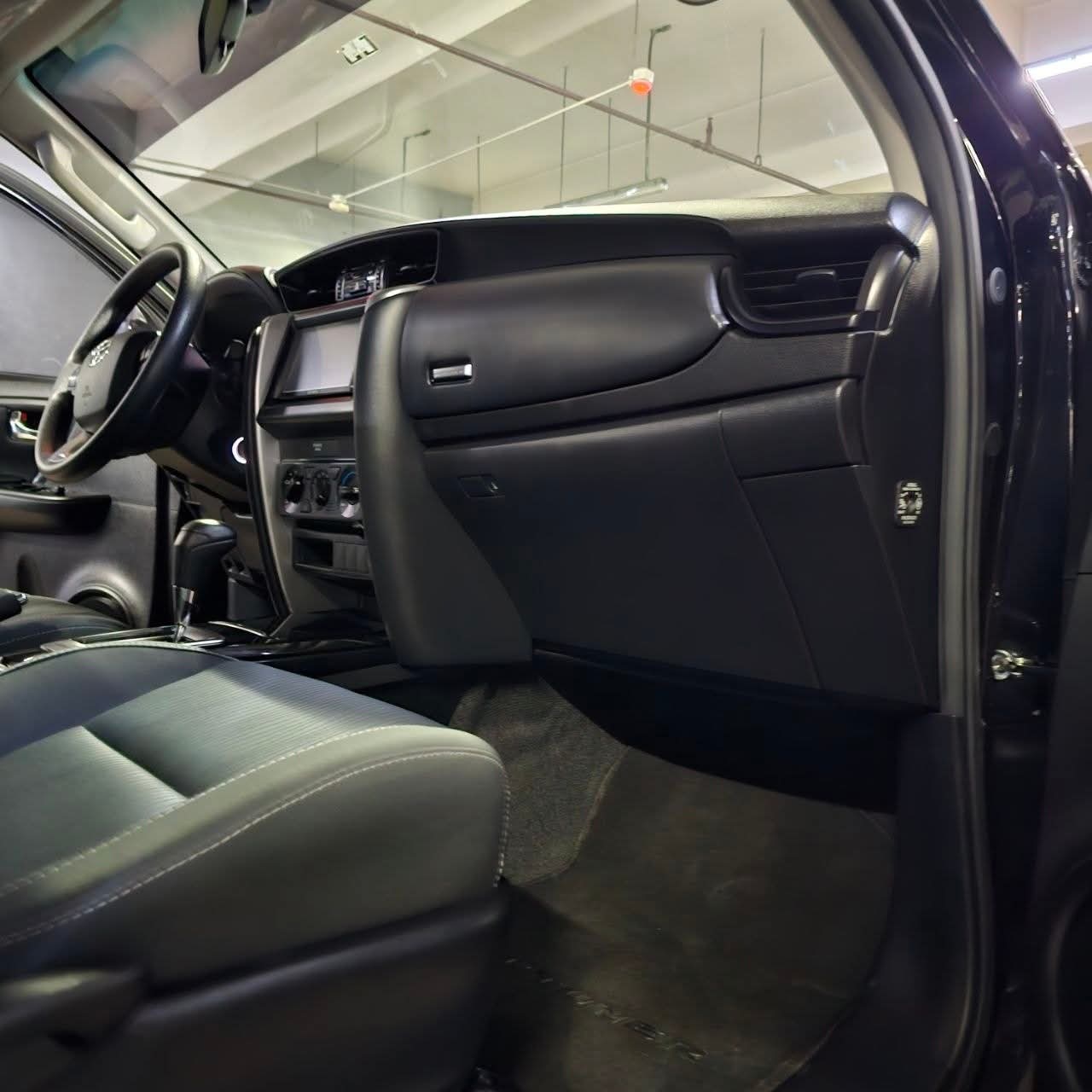 
								2021 Toyota Fortuner 2.4L 4X2 G DSL AT full									