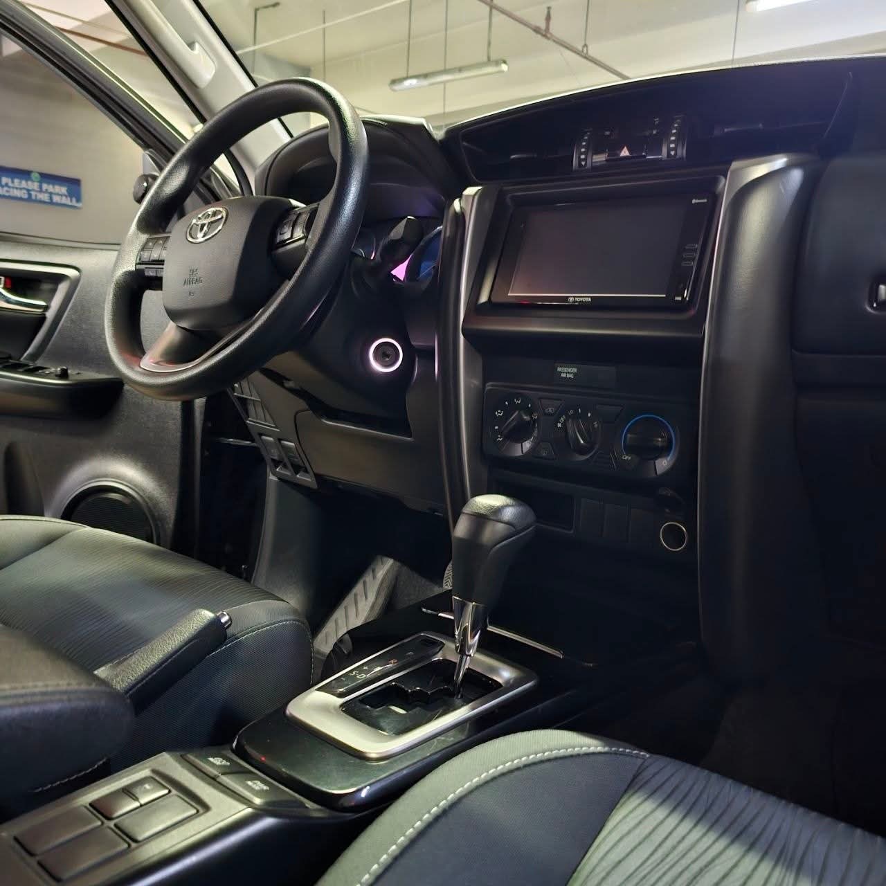 
								2021 Toyota Fortuner 2.4L 4X2 G DSL AT full									