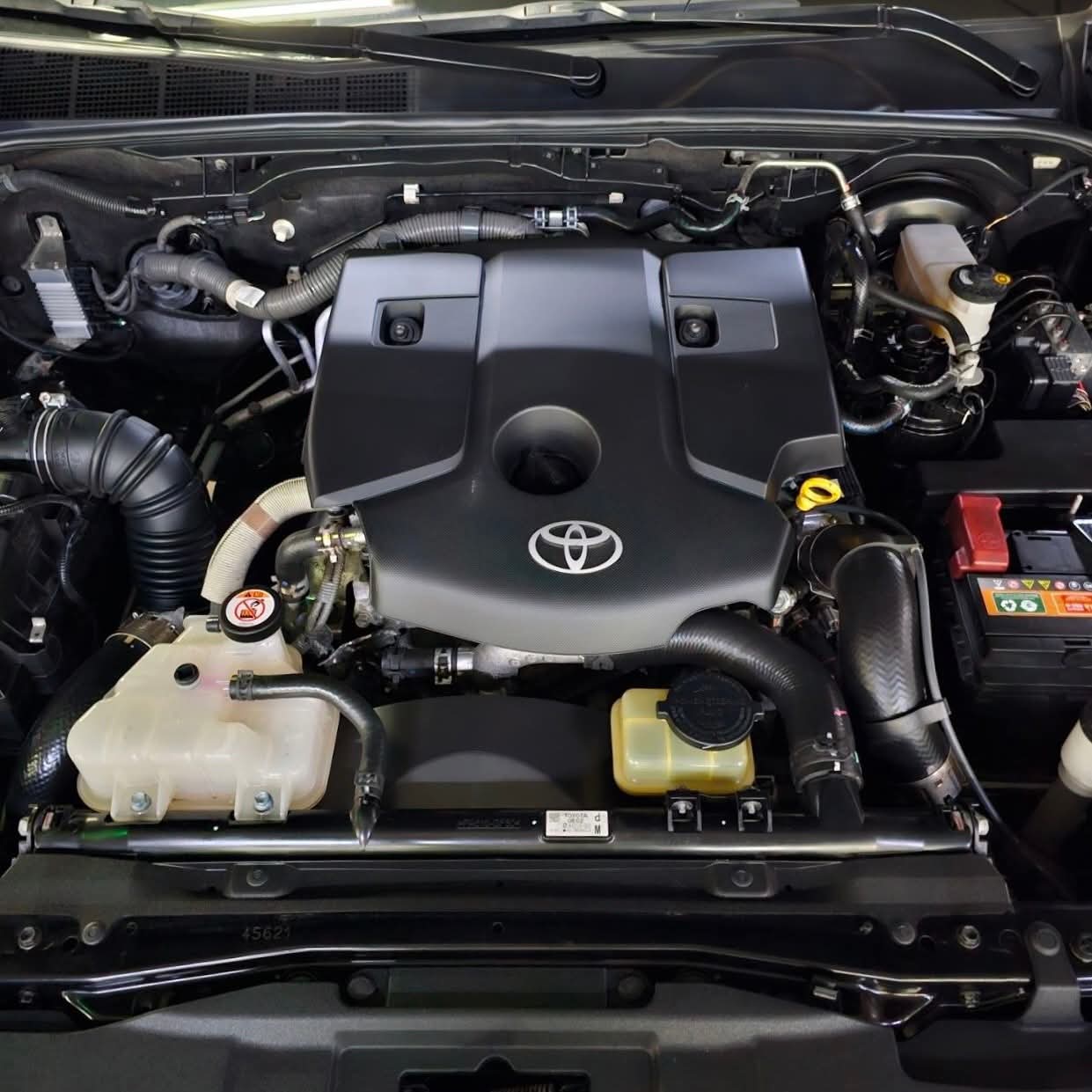 
								2021 Toyota Fortuner 2.4L 4X2 G DSL AT full									