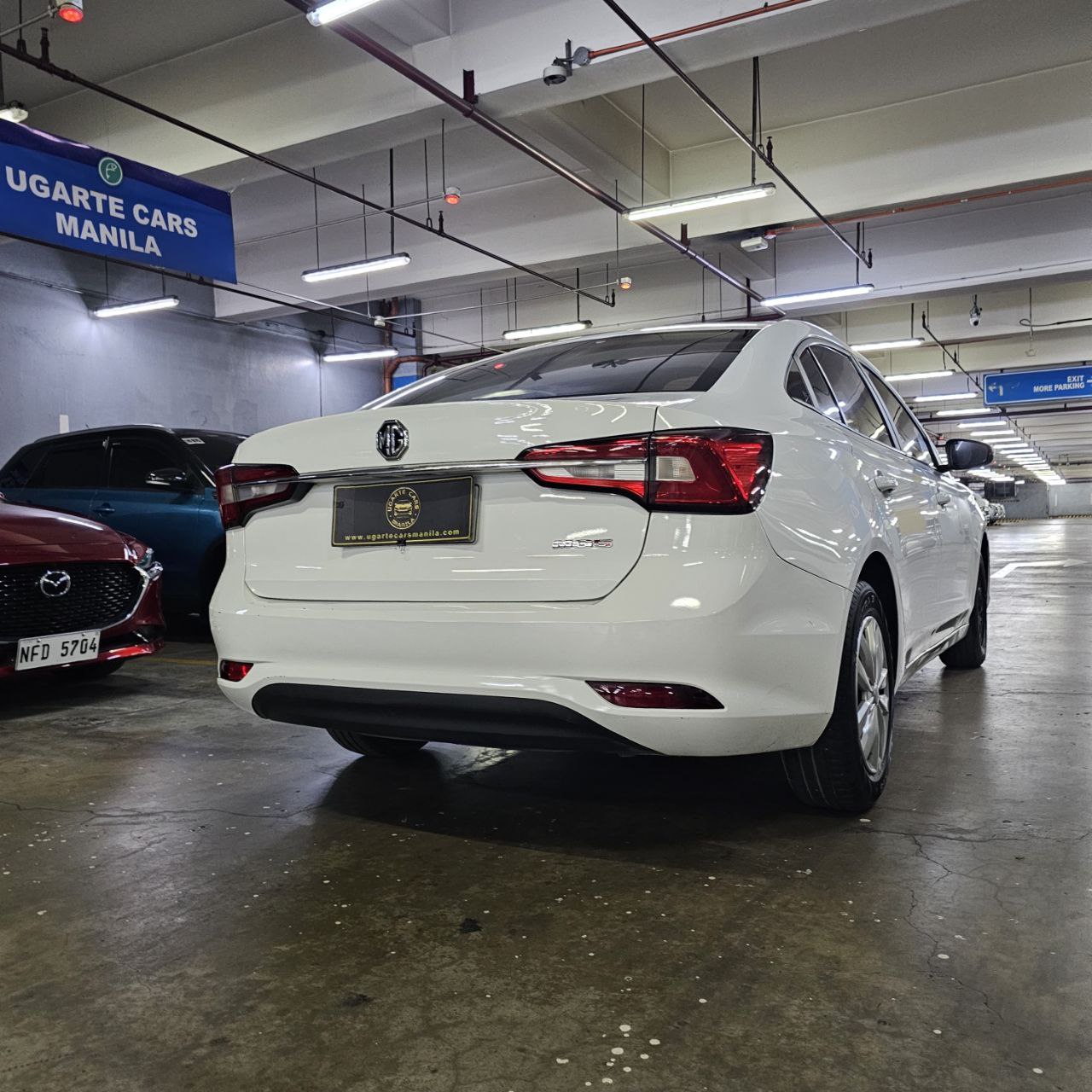 
								2023 MG 5 Core 1.5L AT full									