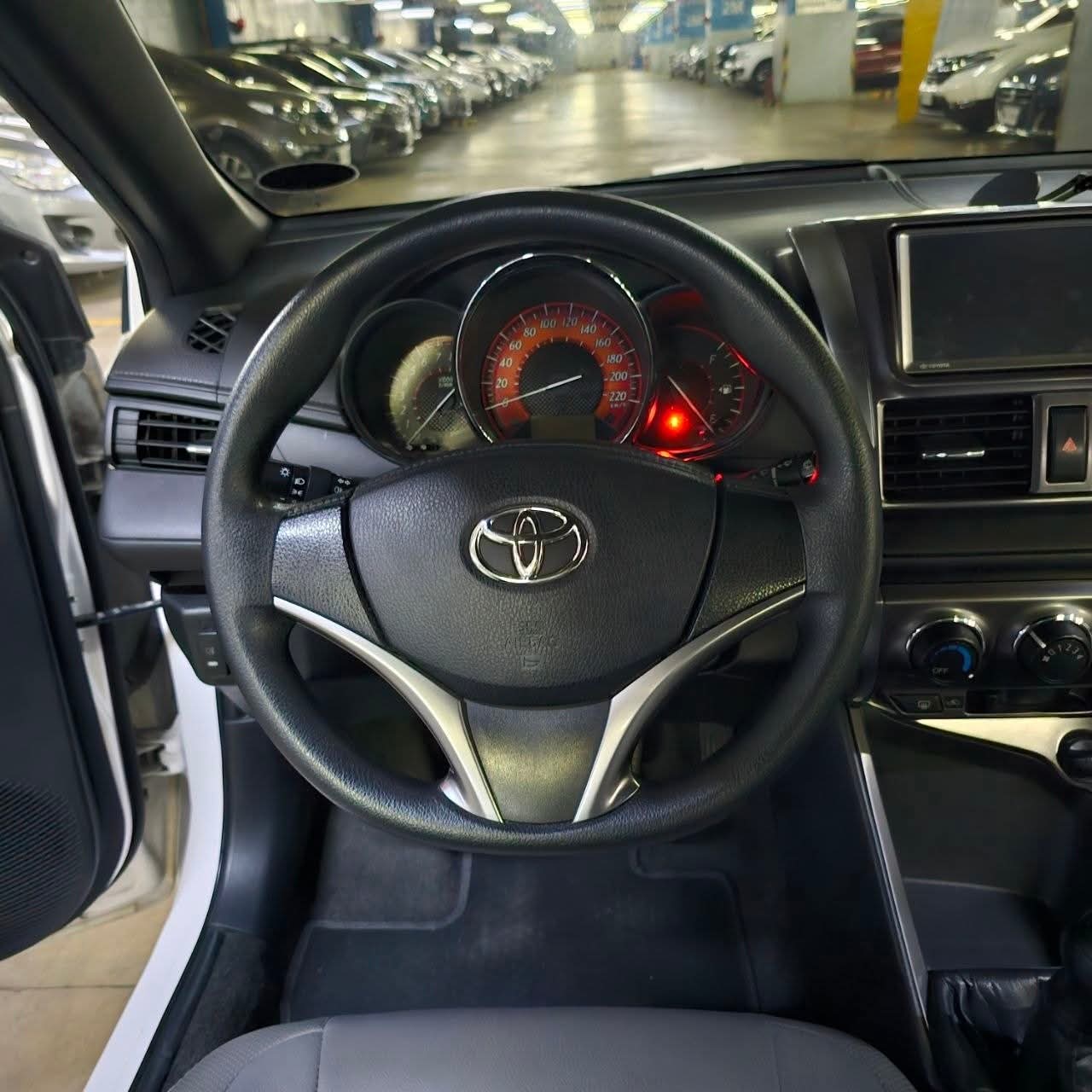 
								2017 Toyota Yaris 1.3L E MT full									