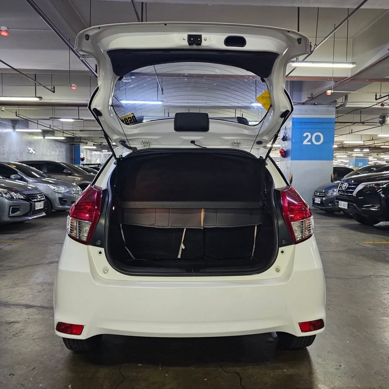 
								2017 Toyota Yaris 1.3L E MT full									