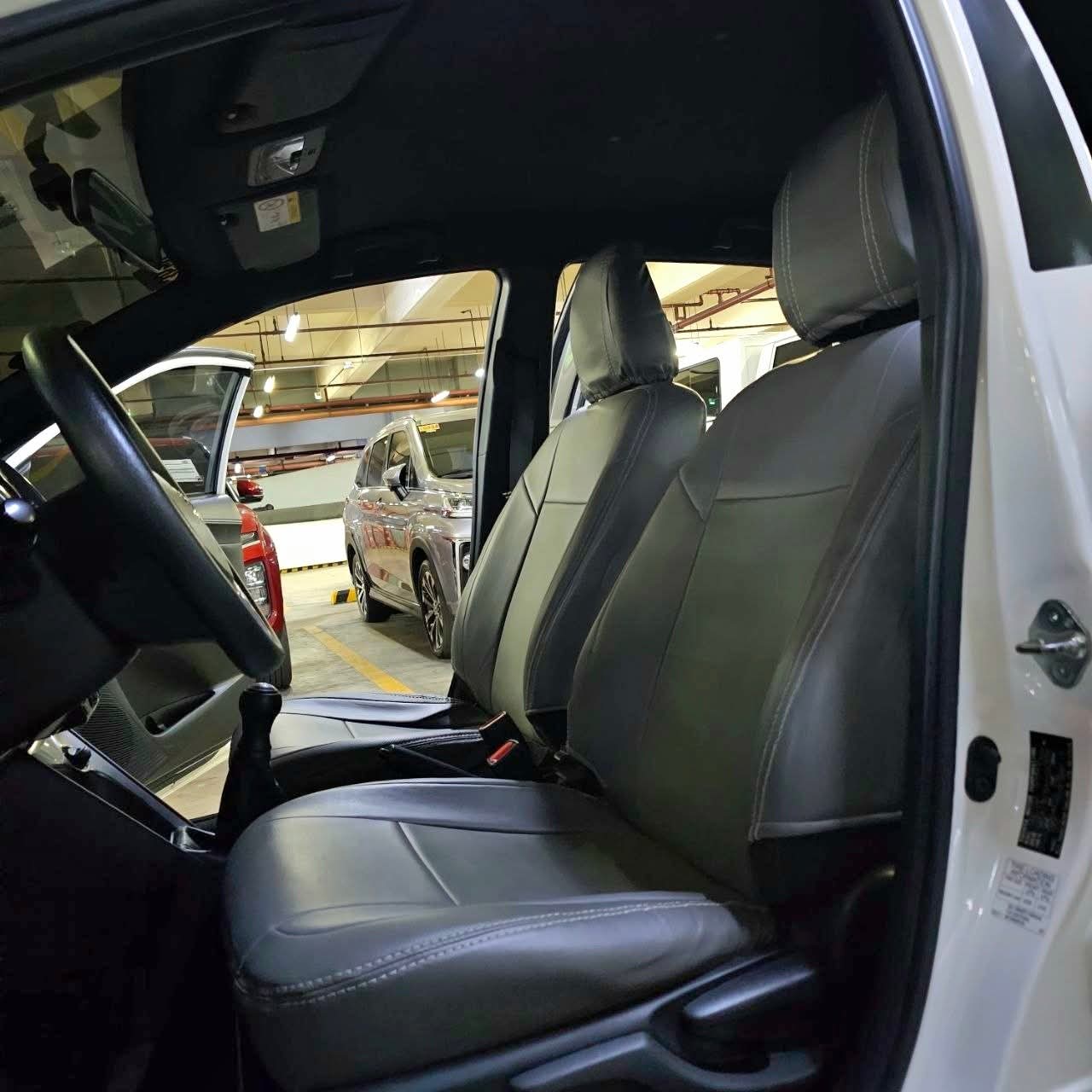 
								2017 Toyota Yaris 1.3L E MT full									