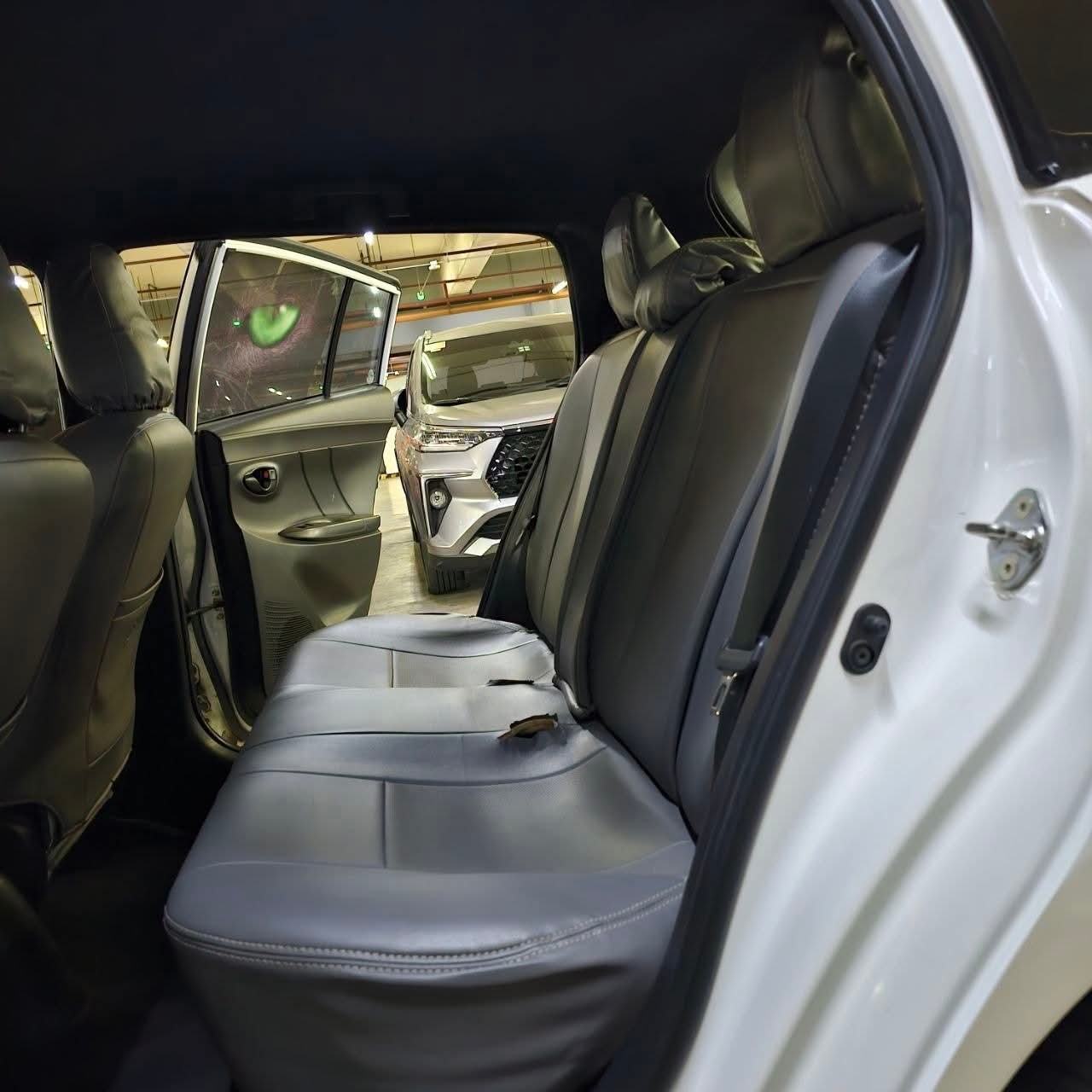 
								2017 Toyota Yaris 1.3L E MT full									