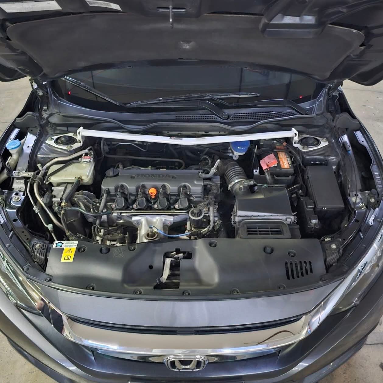
								2018 Honda Civic 1.8L E CVT AT full									