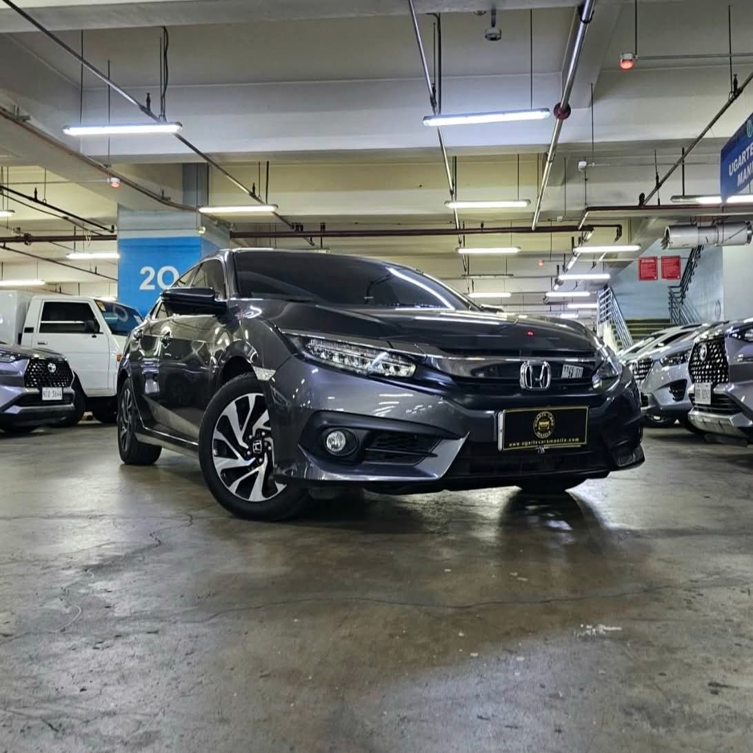 
								2018 Honda Civic 1.8L E CVT AT full									