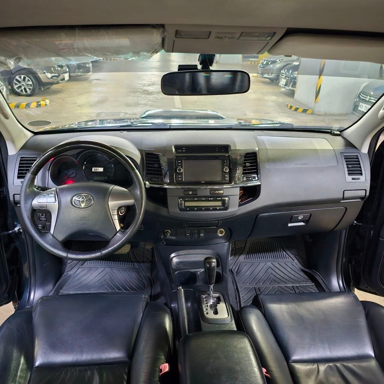 
								2015 Toyota Fortuner 2.5L 4X2 V DSL AT full									