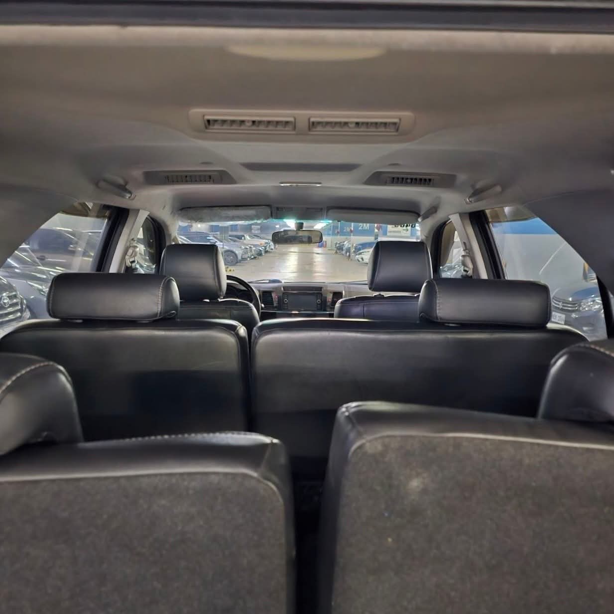 
								2015 Toyota Fortuner 2.5L 4X2 V DSL AT full									