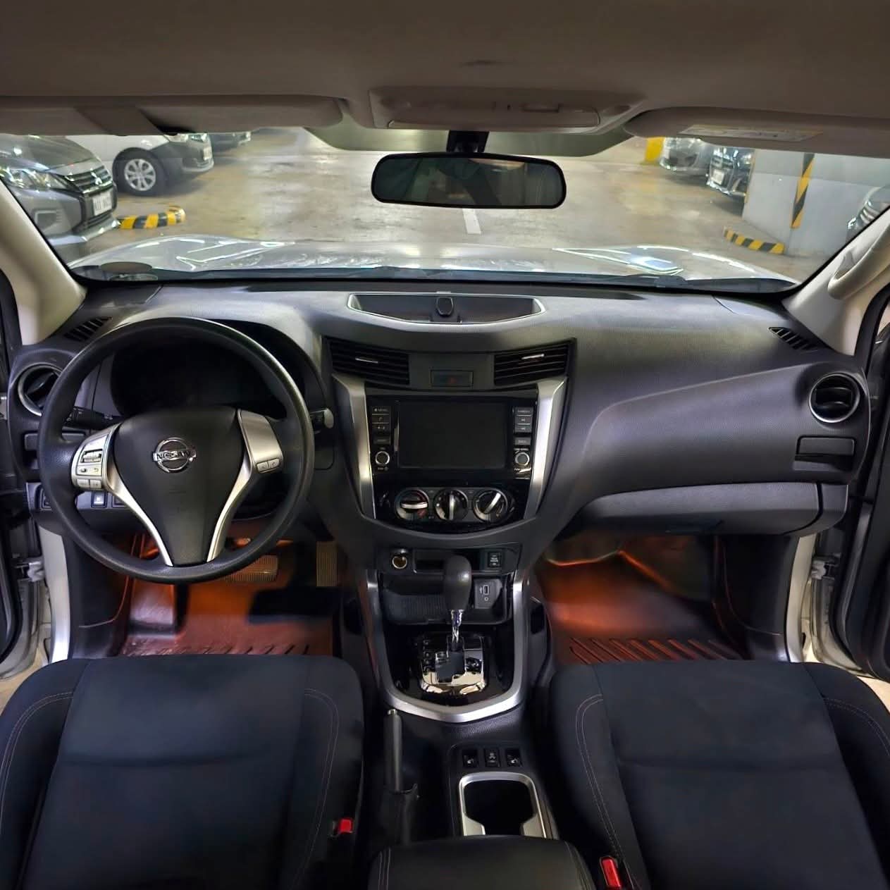 
								2020 Nissan Terra VE 2.5L 4X2 DSL AT full									