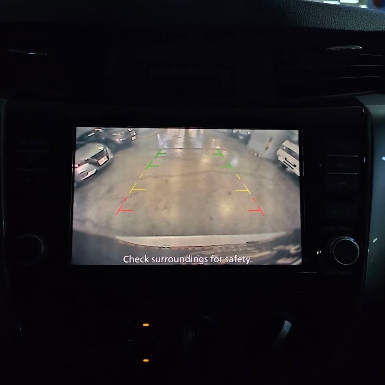 
								2020 Nissan Terra VE 2.5L 4X2 DSL AT full									