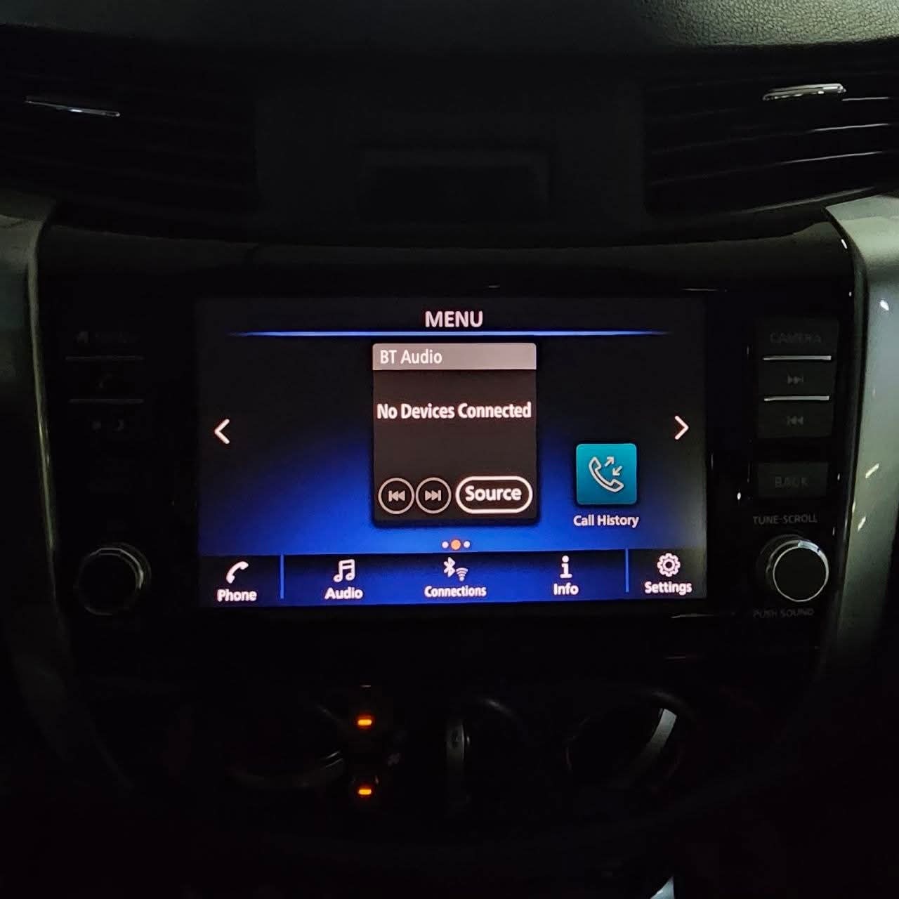 
								2020 Nissan Terra VE 2.5L 4X2 DSL AT full									
