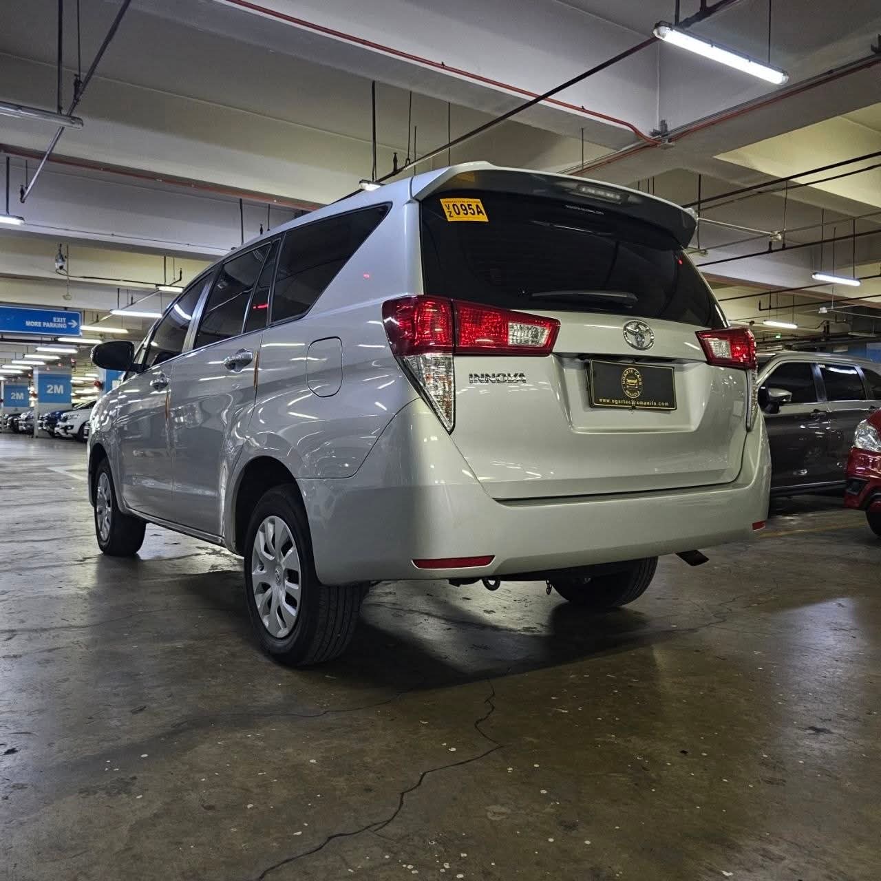 
								2025 Toyota Innova XE 2.8L DSL AT full									