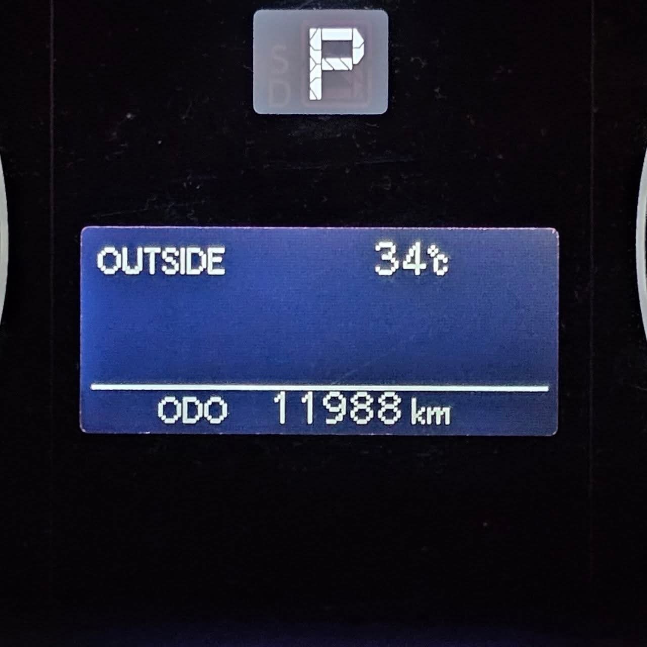 
								2025 Toyota Innova XE 2.8L DSL AT full									