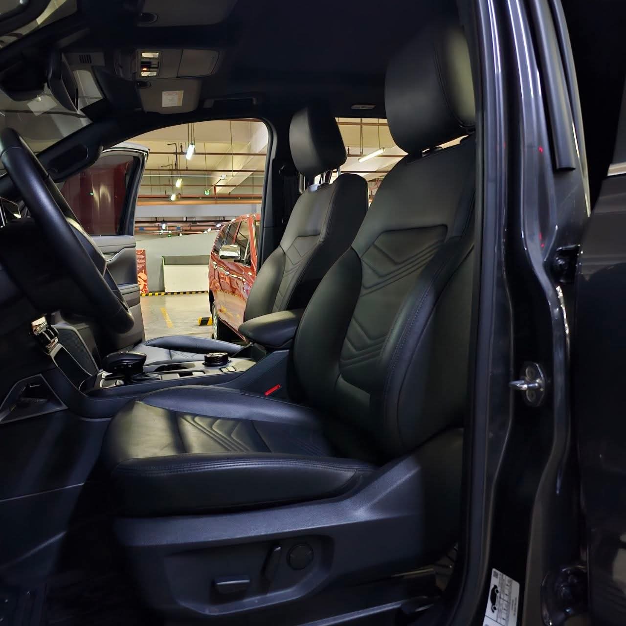 
								2024 Ford Everest 2.0L Titanium Plus 4X4 DSL AT full									
