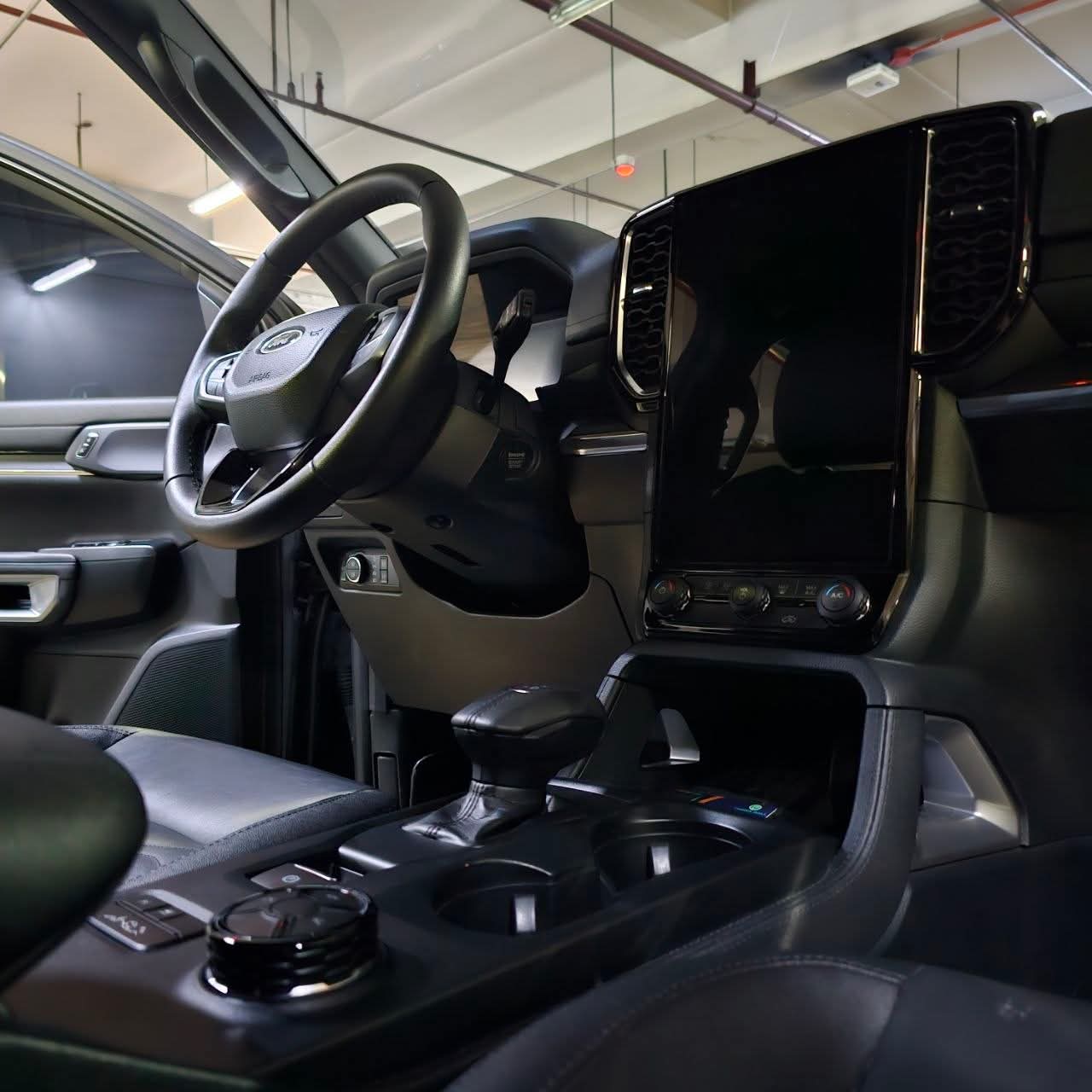 
								2024 Ford Everest 2.0L Titanium Plus 4X4 DSL AT full									
