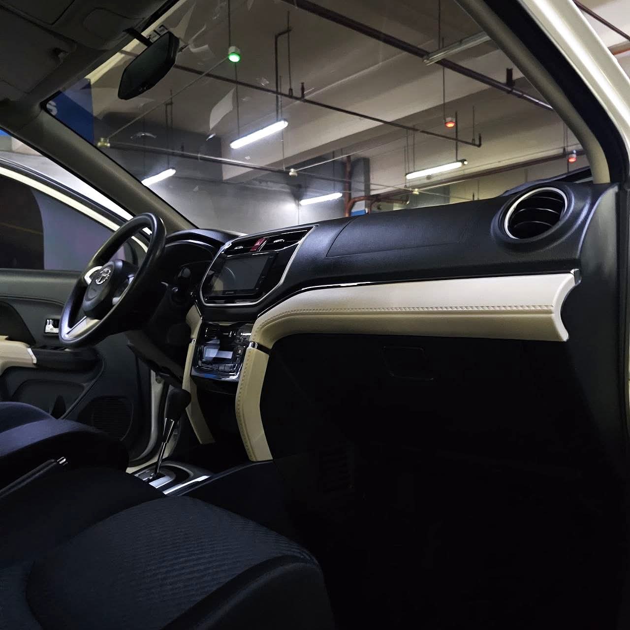 
								2019 Toyota Rush 1.5L E AT full									