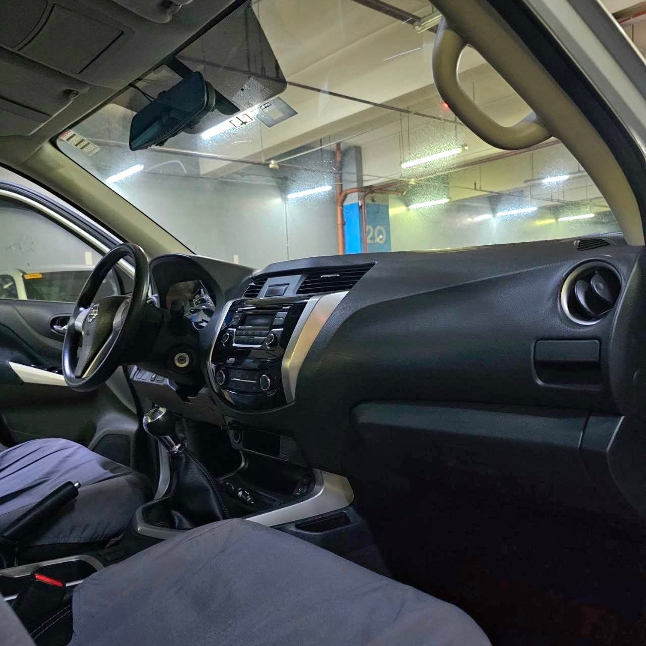 
								2018 Nissan Navara EL 4X2 2.5L DSL MT full									