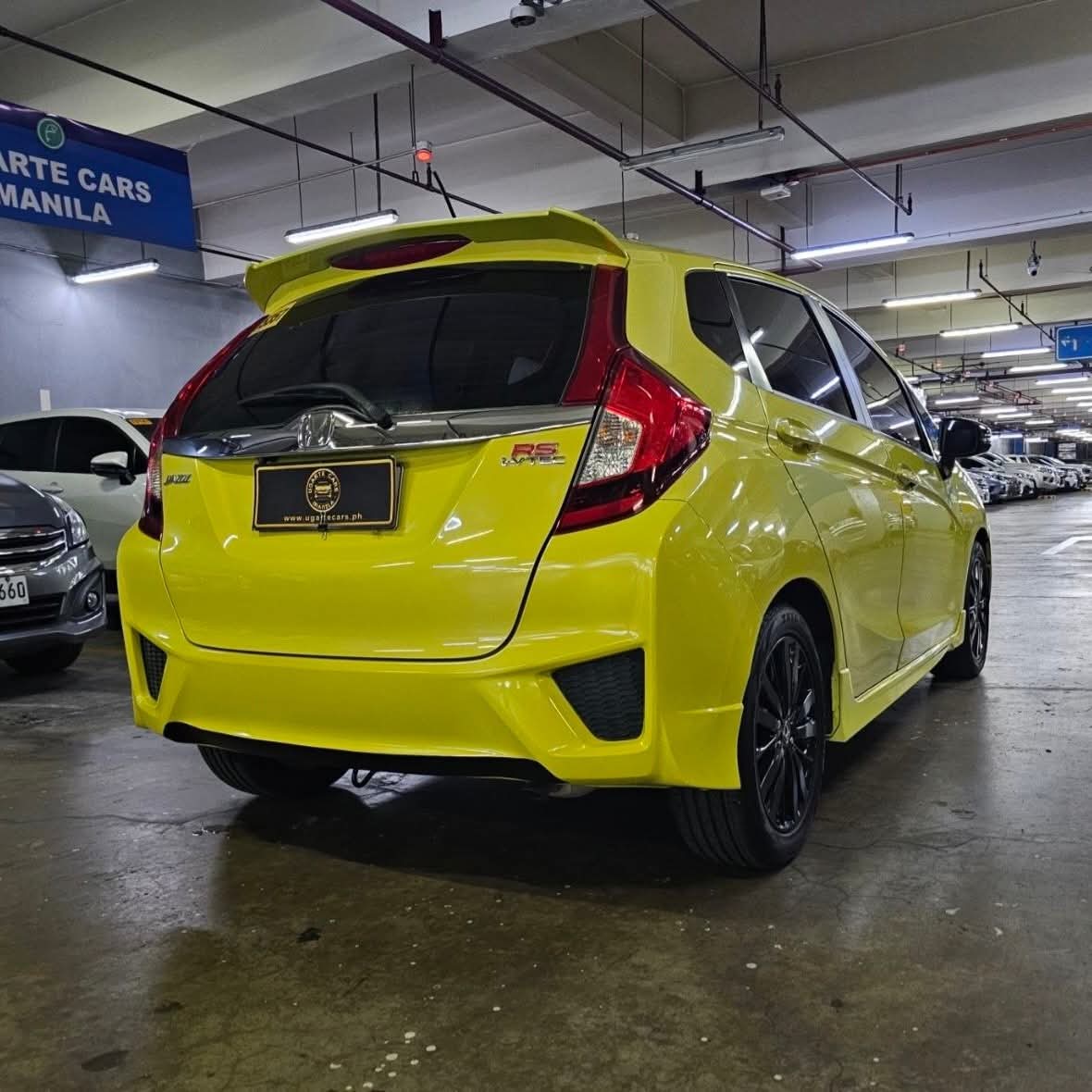 
								2016 Honda Jazz VX 1.5L i-VTEC AT full									