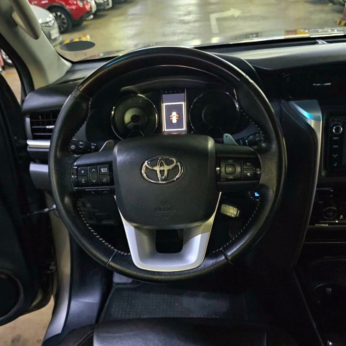 
								2017 Toyota Fortuner V 4X2 2.4L DSL AT full									