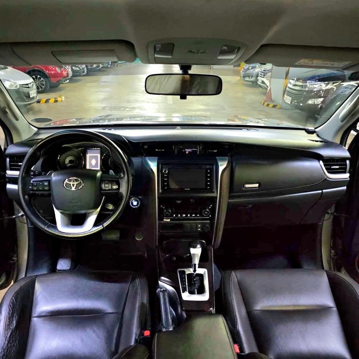 
								2017 Toyota Fortuner V 4X2 2.4L DSL AT full									