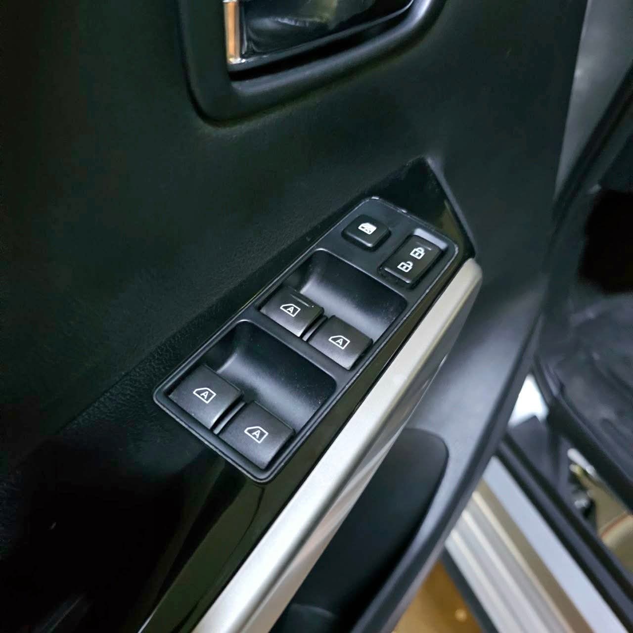 
								2023 Mitsubishi Montero Spt GLX 4X2 2.4L DSL MT full									