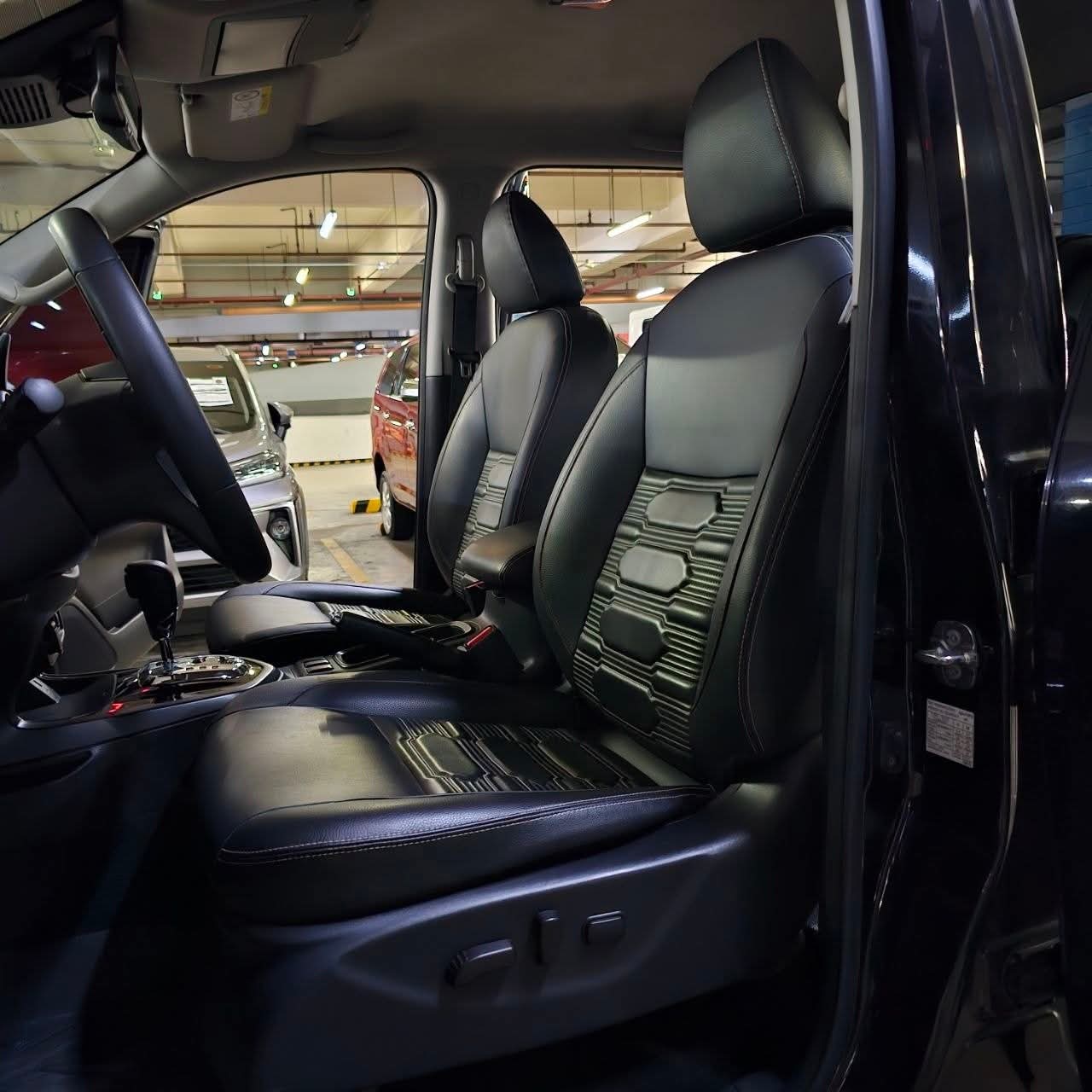 
								2023 Nissan Navara 2.5L 4×2 VL Calibre DSL AT full									