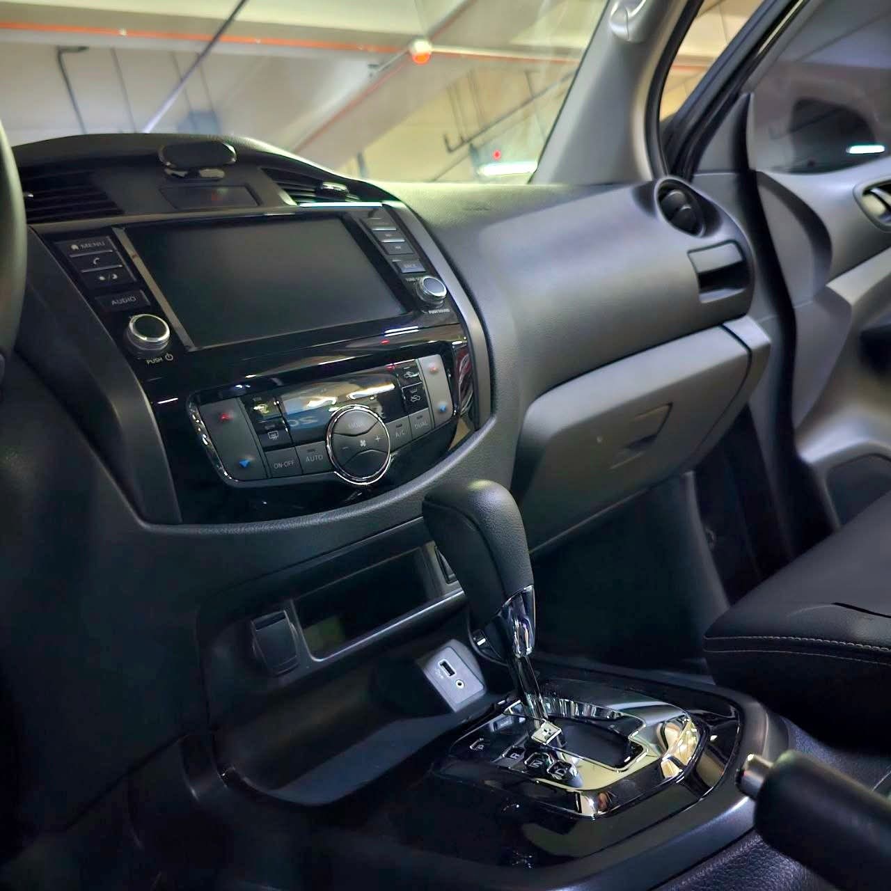 
								2023 Nissan Navara 2.5L 4×2 VL Calibre DSL AT full									