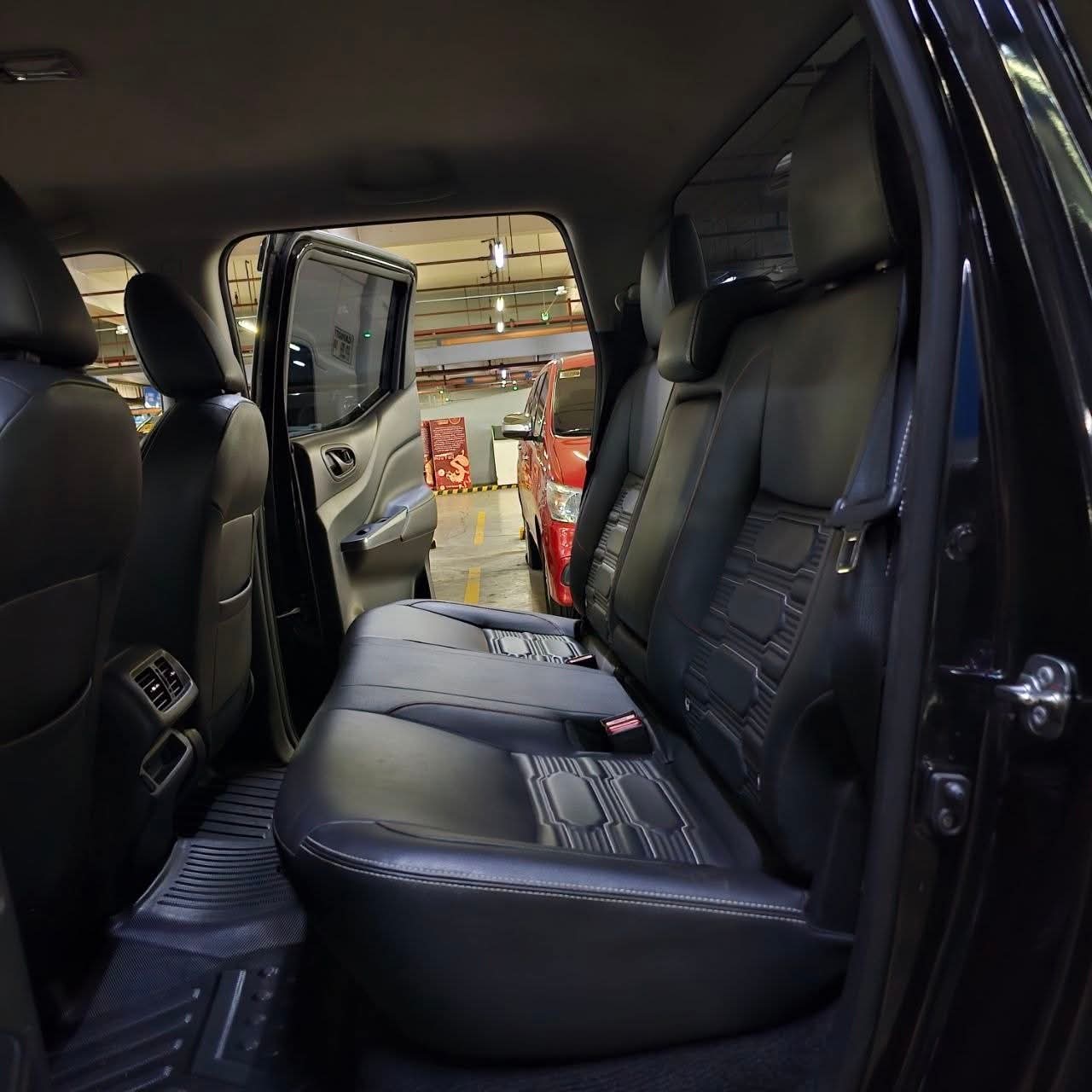 
								2023 Nissan Navara 2.5L 4×2 VL Calibre DSL AT full									