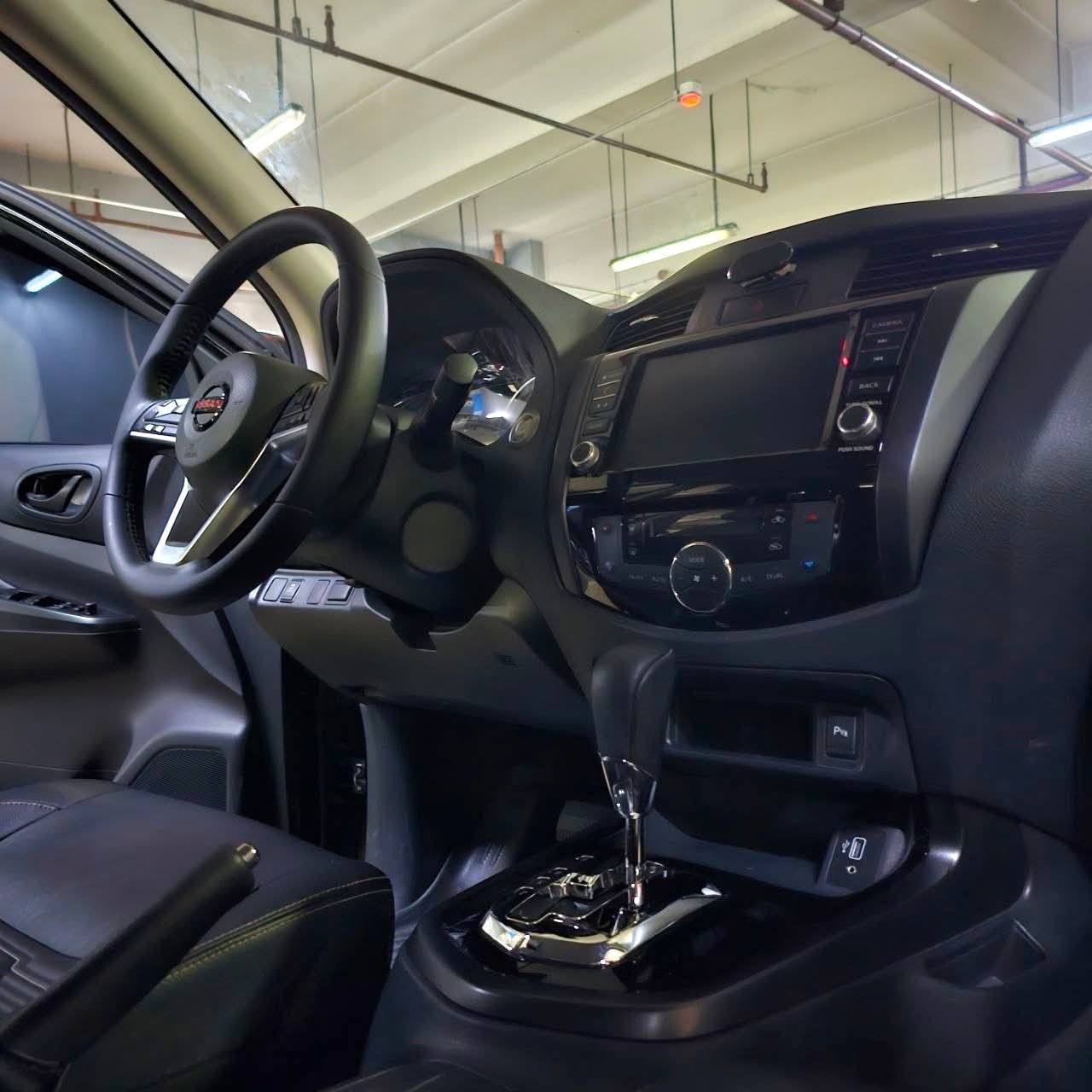 
								2023 Nissan Navara 2.5L 4×2 VL Calibre DSL AT full									