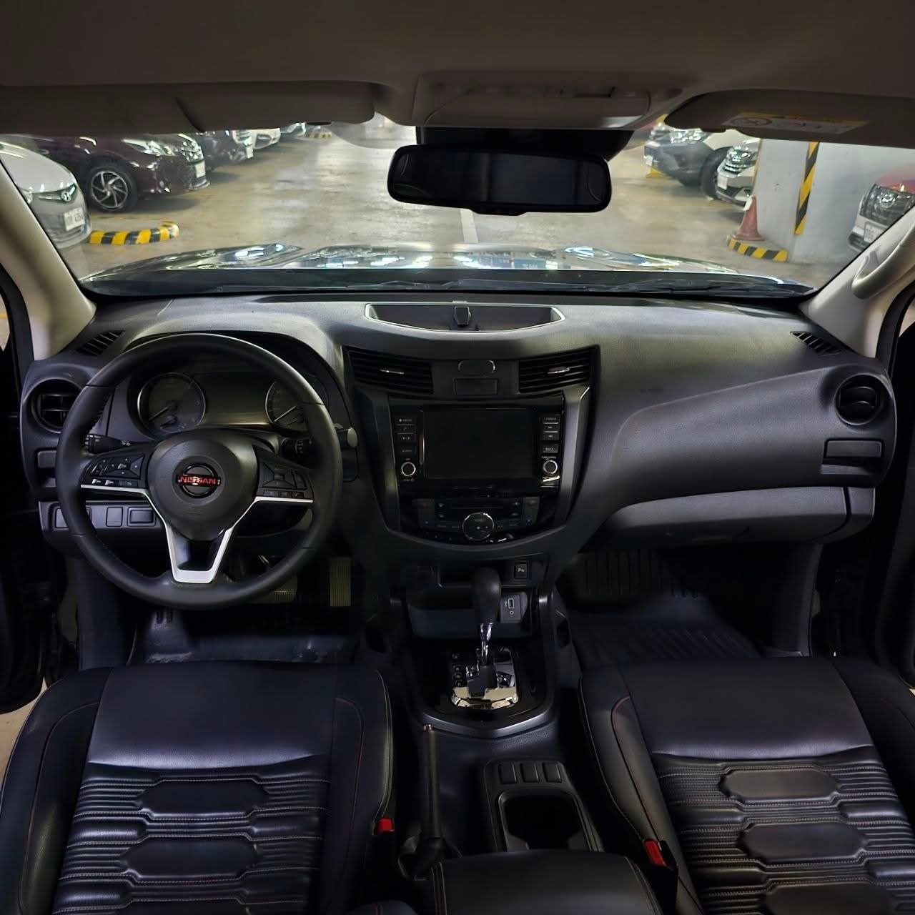 
								2023 Nissan Navara 2.5L 4×2 VL Calibre DSL AT full									