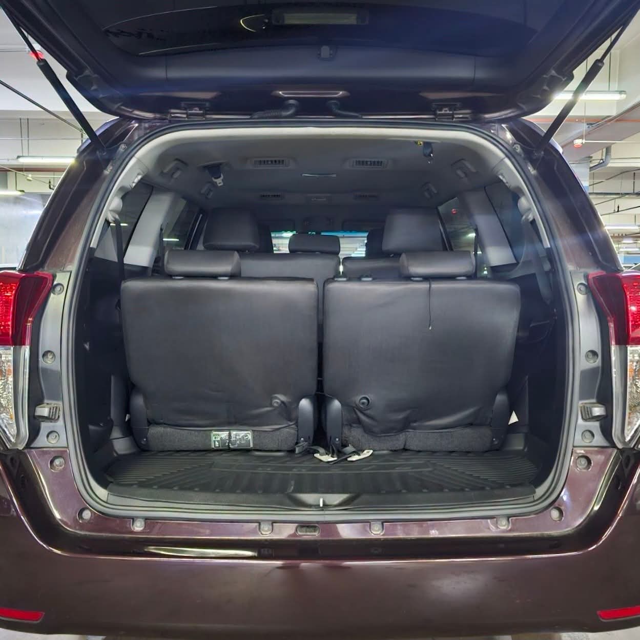 
								2022 Toyota Innova 2.8L E DSL AT full									