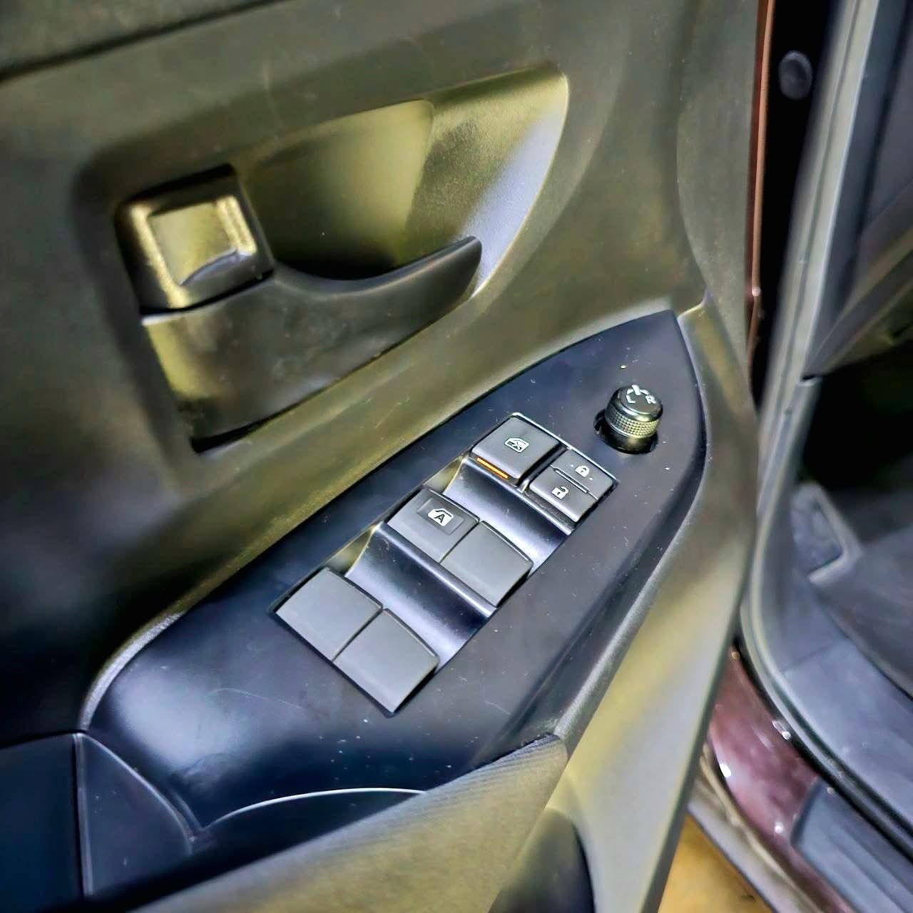 
								2022 Toyota Innova E 2.8L DSL AT full									