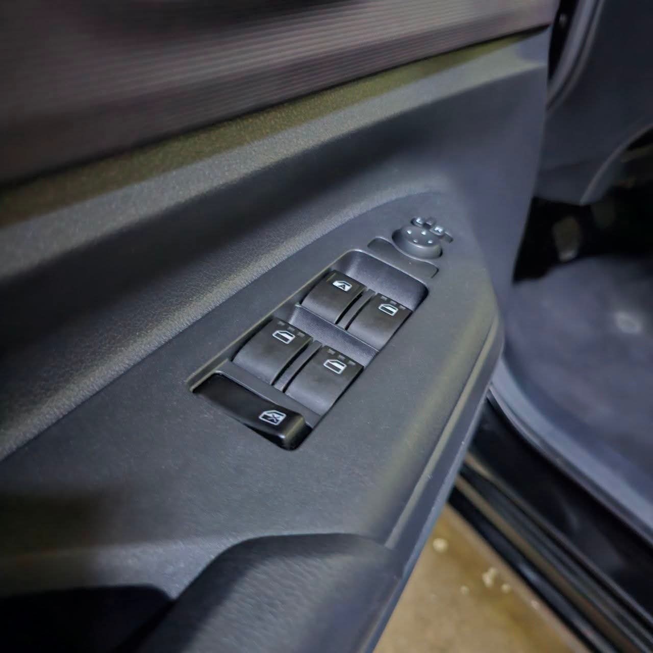 
								2024 Toyota Avanza 1.3L J MT full									