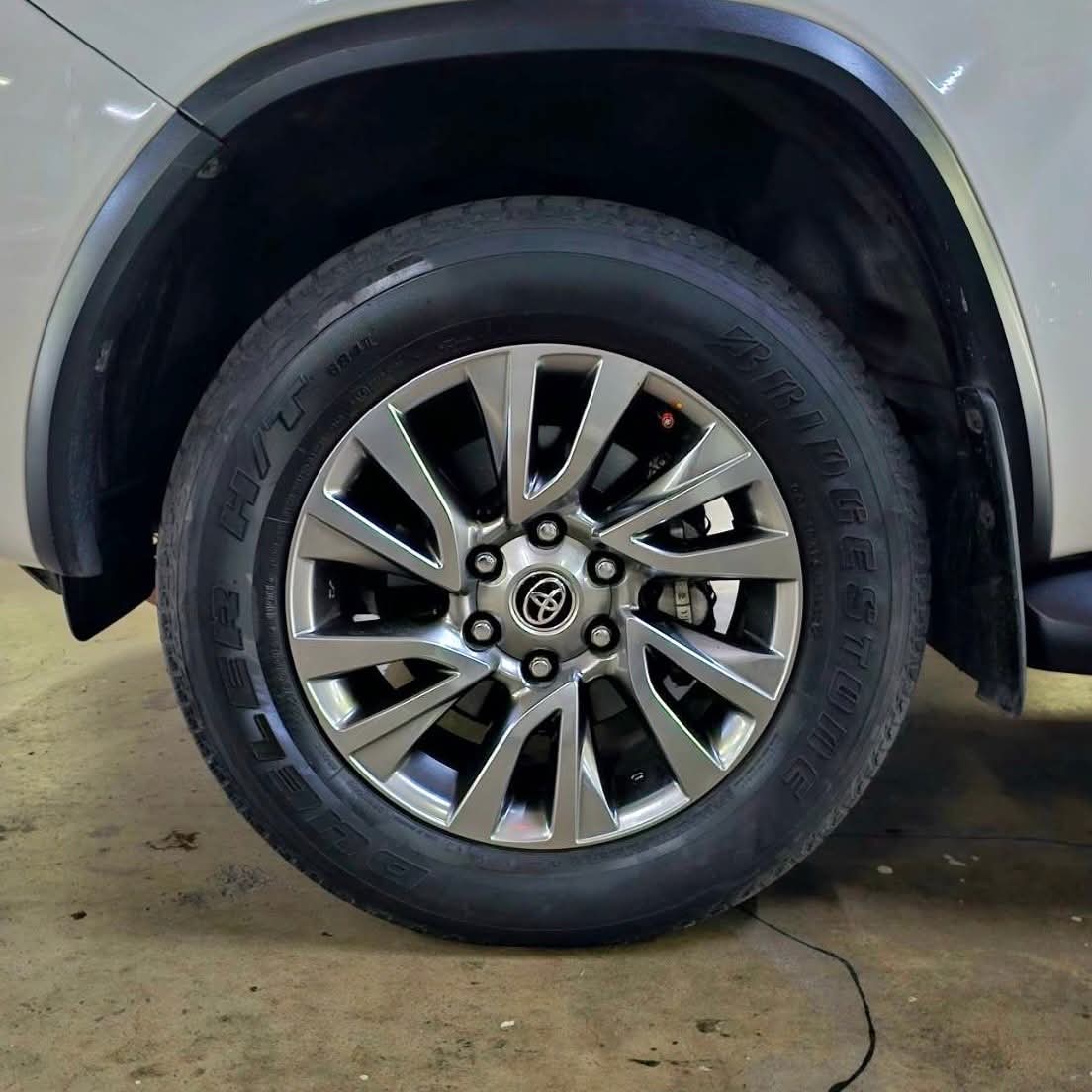 2022 Toyota Fortuner 2.4L V DSL AT