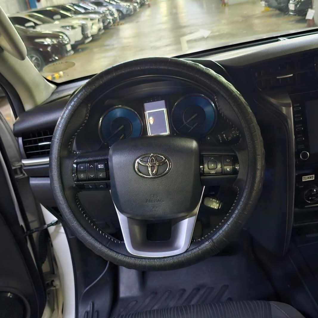 
								2022 Toyota Fortuner 2.4L V DSL AT full									