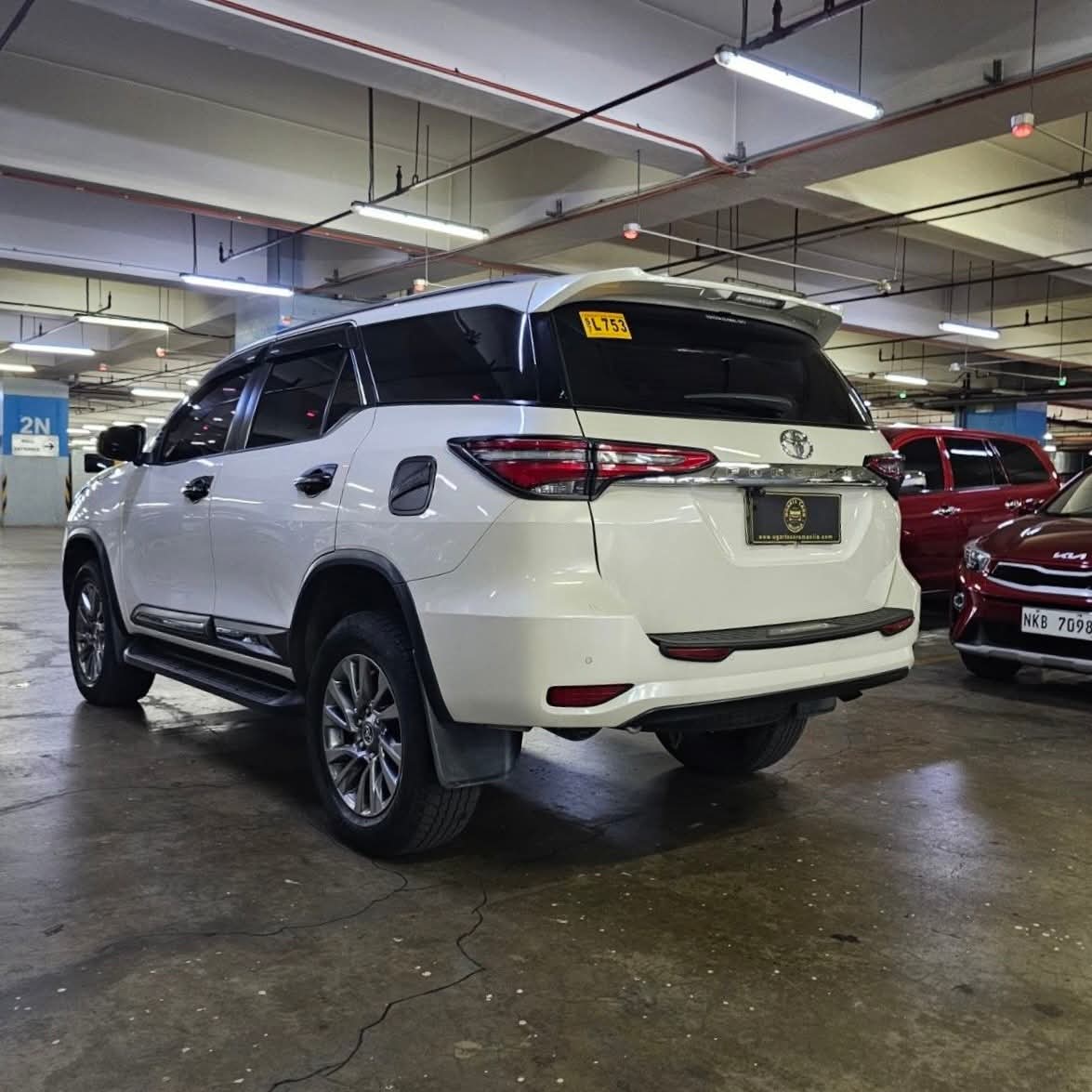 
								2022 Toyota Fortuner 2.4L V DSL AT full									