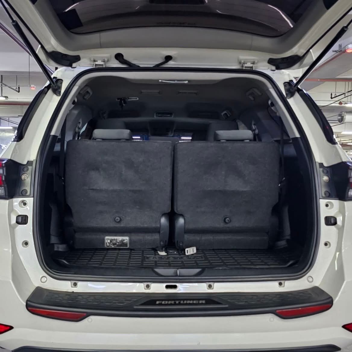 
								2022 Toyota Fortuner 2.4L V DSL AT full									