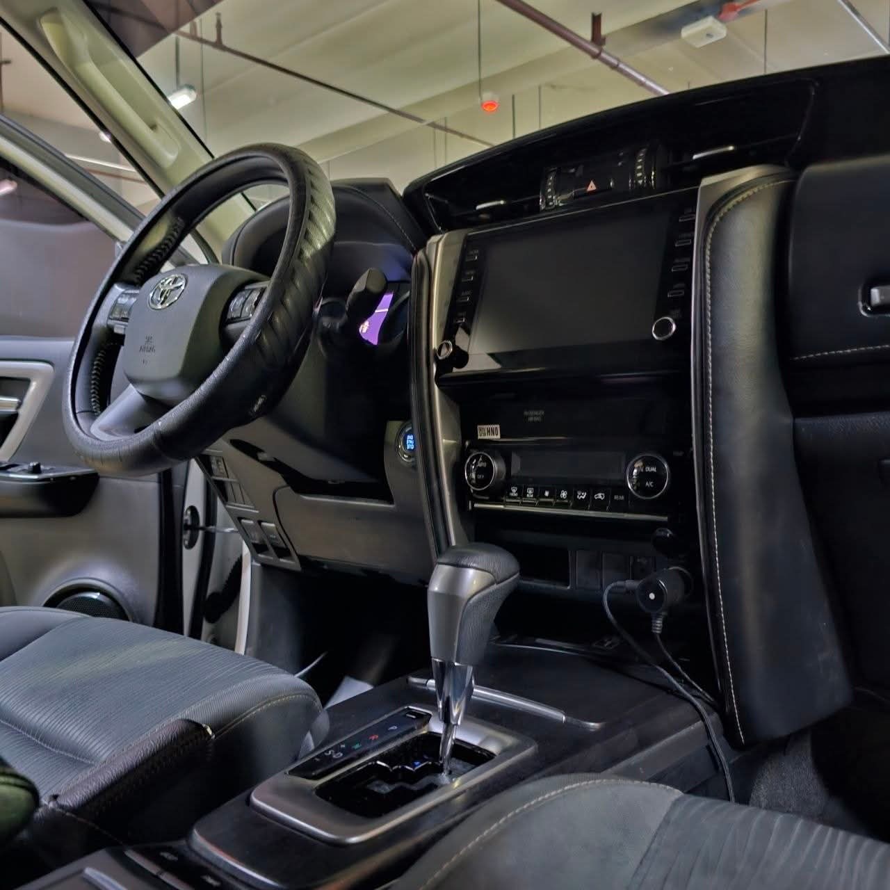 
								2022 Toyota Fortuner 2.4L V DSL AT full									