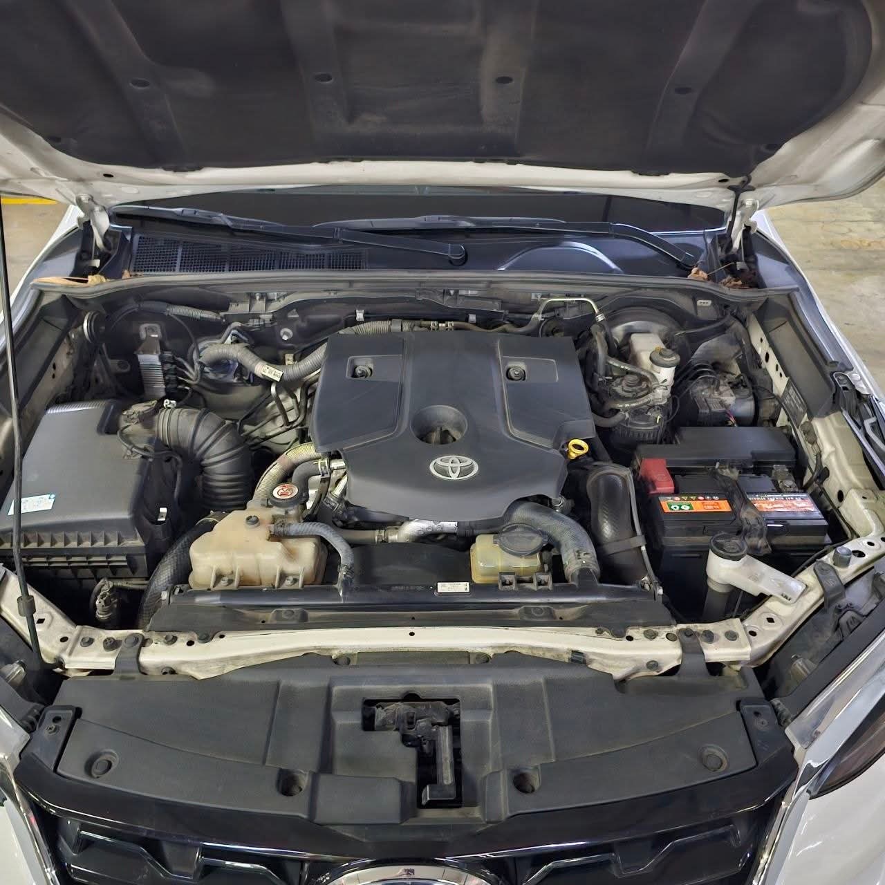 
								2022 Toyota Fortuner 2.4L V DSL AT full									