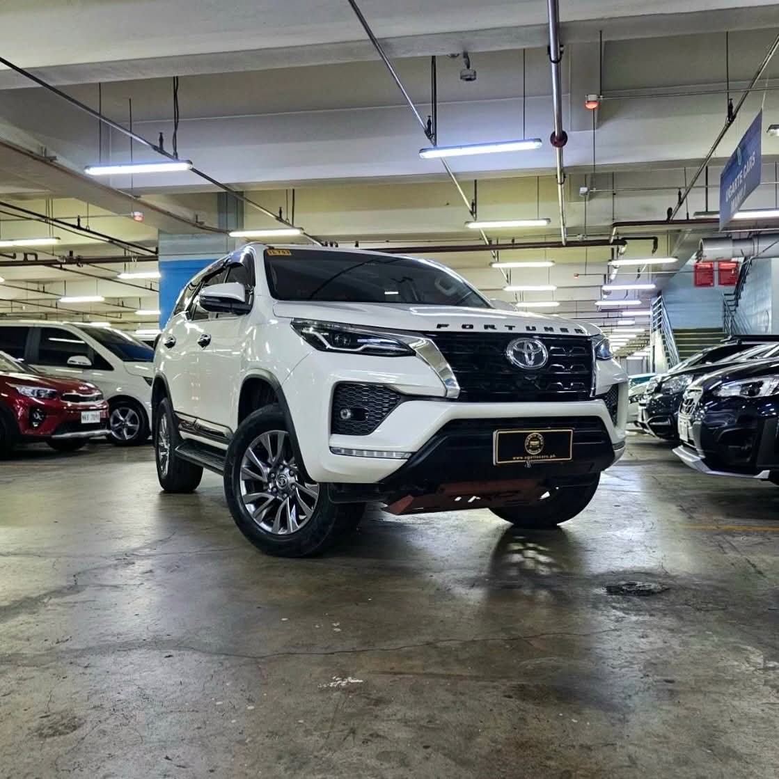 
								2022 Toyota Fortuner 2.4L V DSL AT full									
