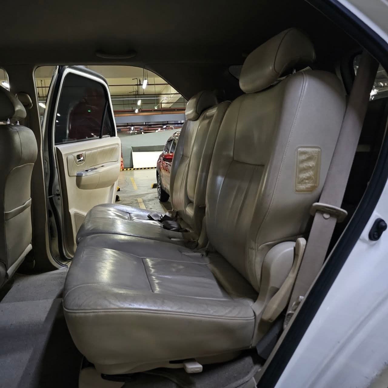 
								2007 Toyota Fortuner G 2.7L 4X2 Gas AT full									