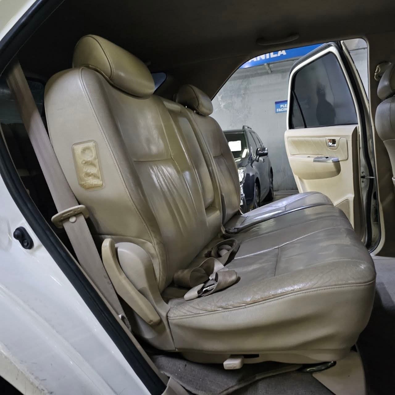 
								2007 Toyota Fortuner G 2.7L 4X2 Gas AT full									