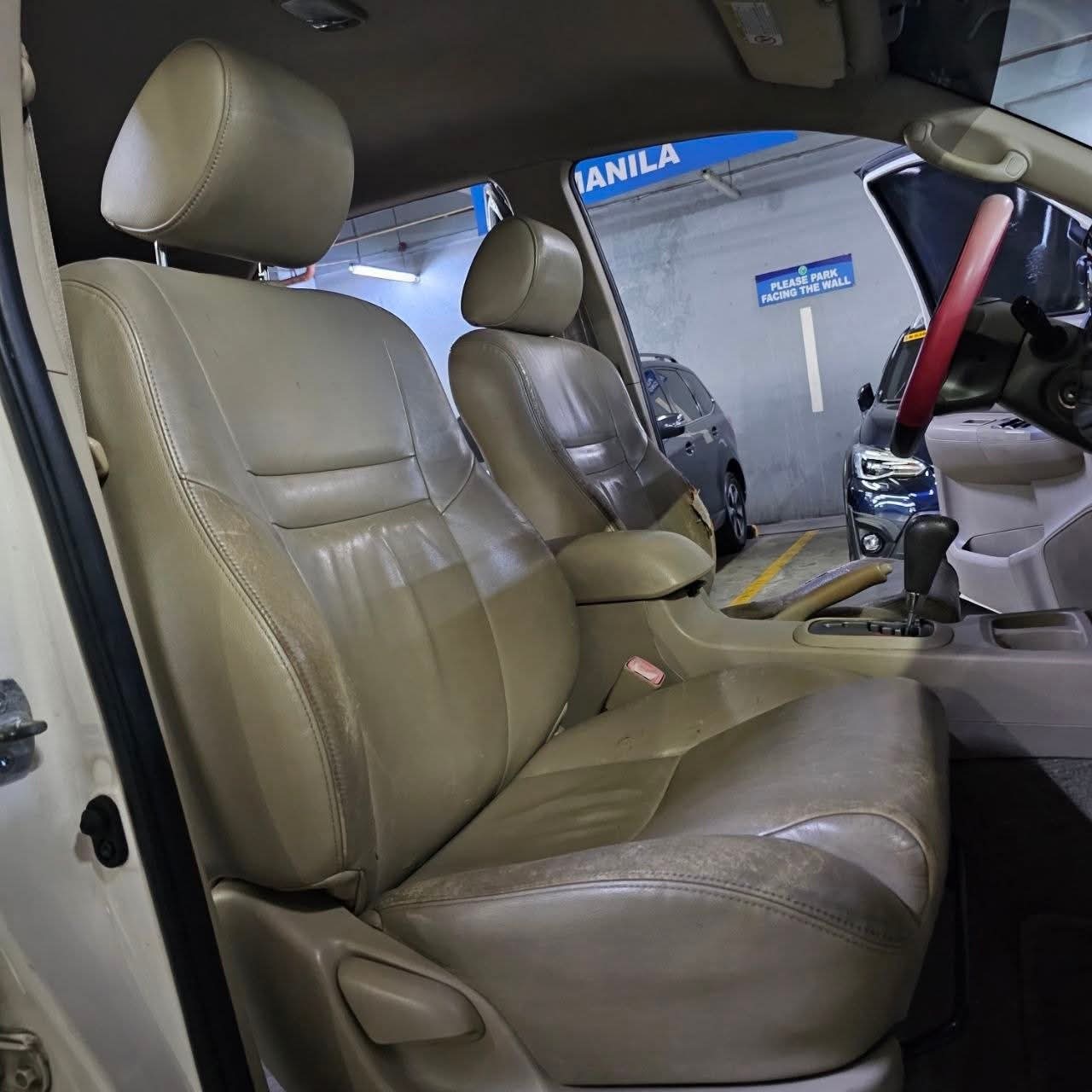 
								2007 Toyota Fortuner G 2.7L 4X2 Gas AT full									