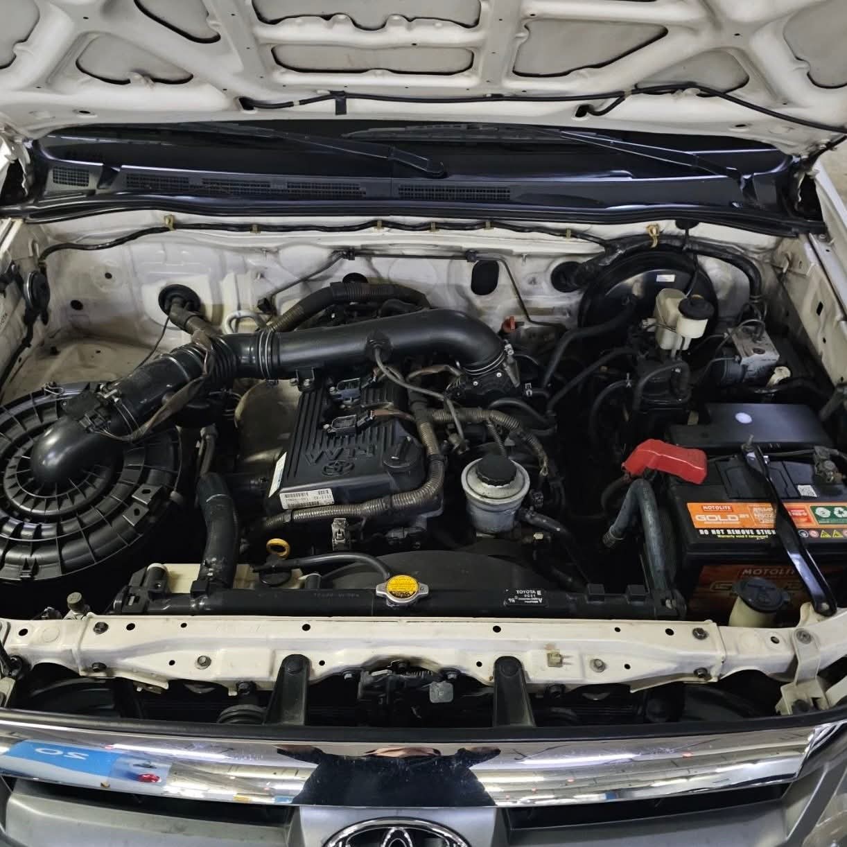 
								2007 Toyota Fortuner G 2.7L 4X2 Gas AT full									