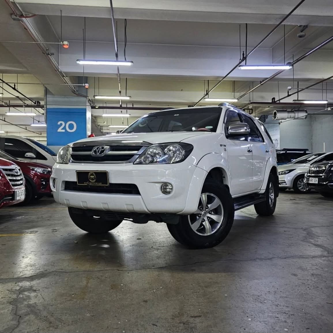 
								2007 Toyota Fortuner G 2.7L 4X2 Gas AT full									