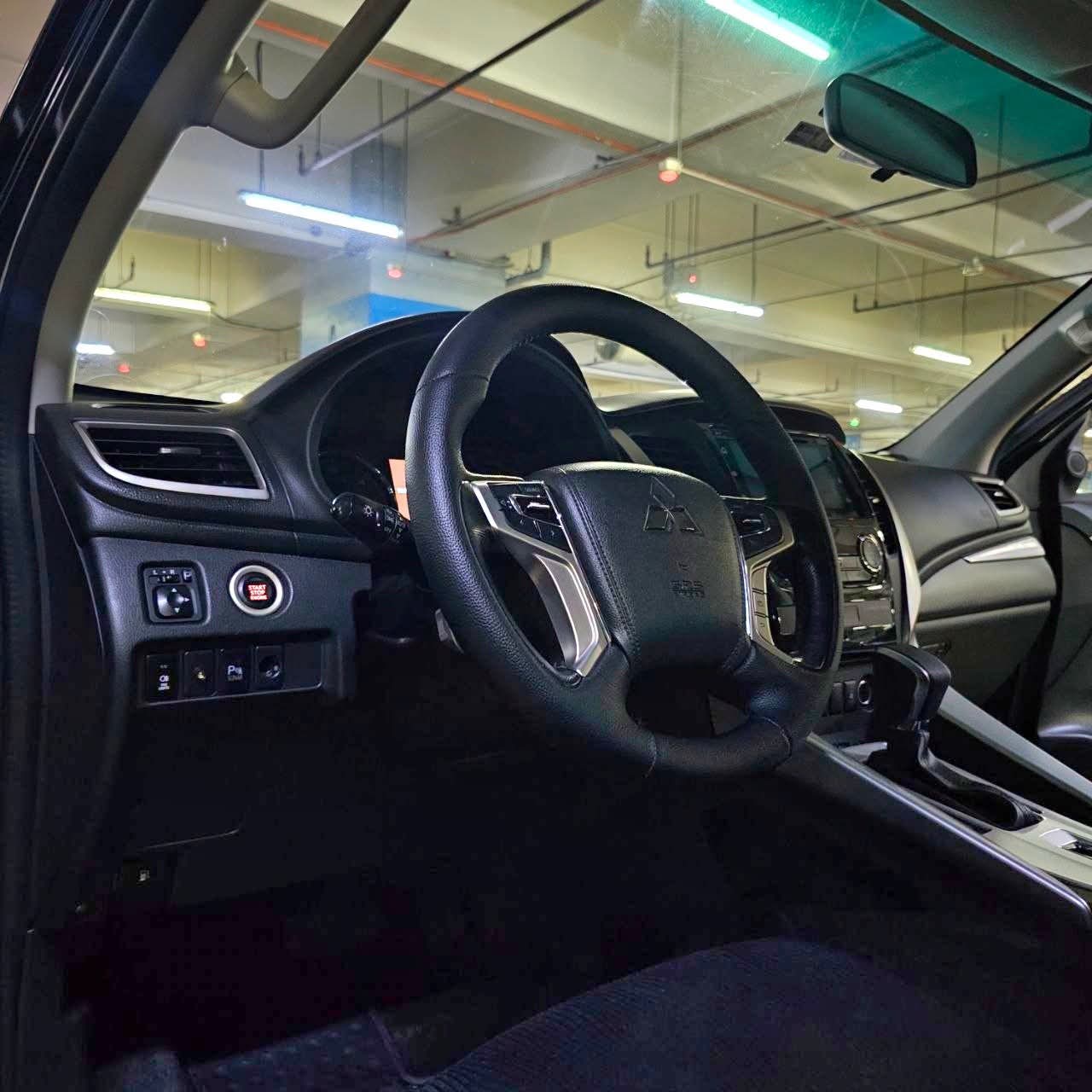 
								2017 Mitsubishi Montero Sports GLS 4X2 2.4L DSL AT full									