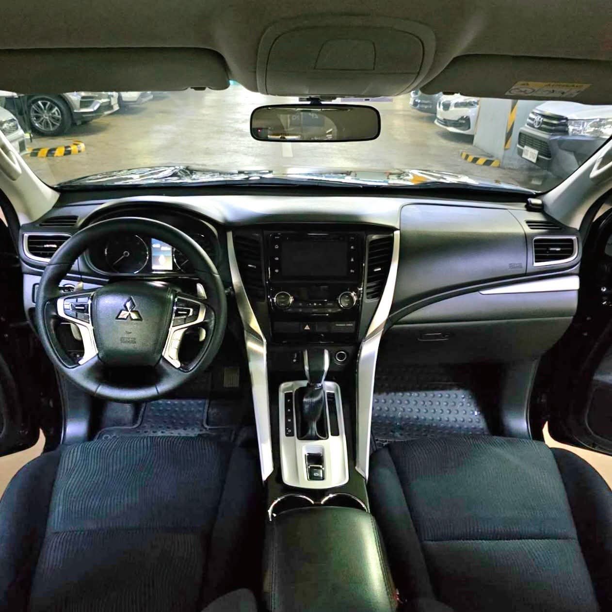 
								2017 Mitsubishi Montero Sports GLS 4X2 2.4L DSL AT full									