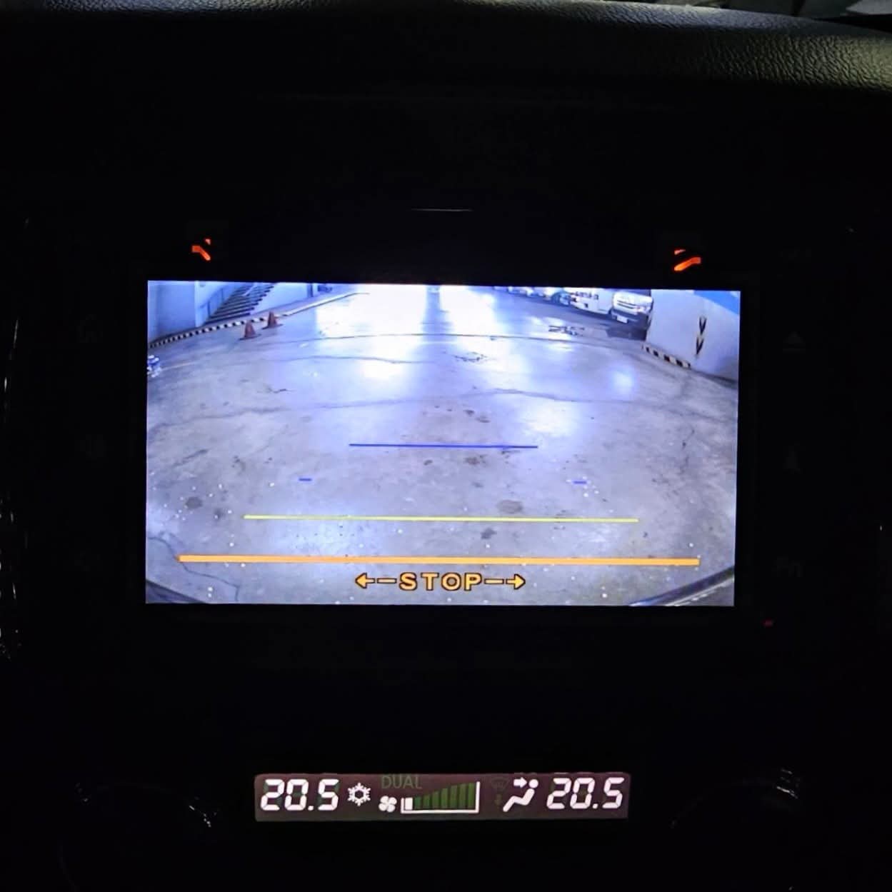 
								2017 Mitsubishi Montero Sports GLS 4X2 2.4L DSL AT full									