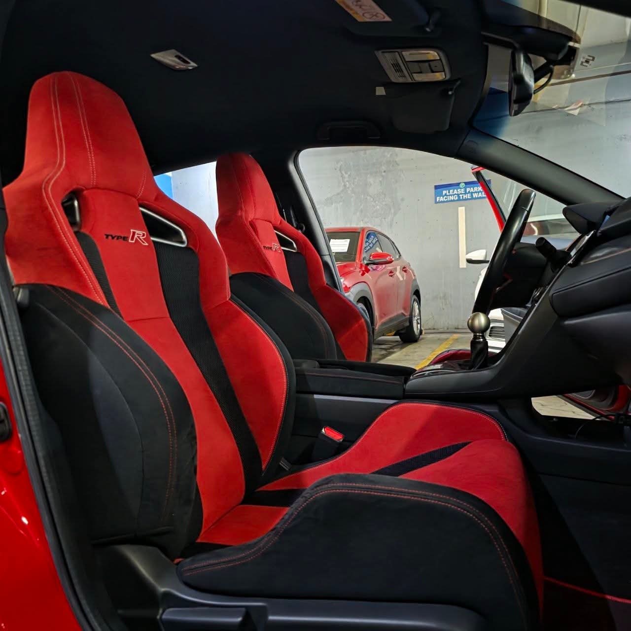 
								2018 Honda Civic 2.0L Type R Gas MT full									