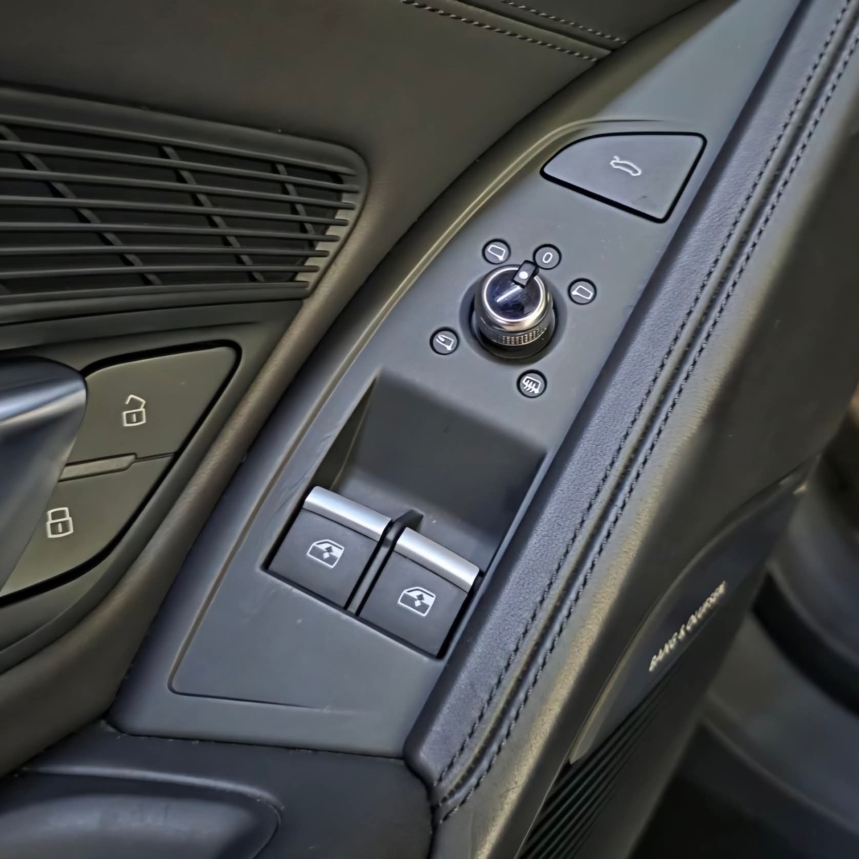 
								2018 Audi R8 5.2L V10 Plus AT full									